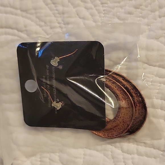 Paparazzi Copper Look Earrings - Picture 2 of 2